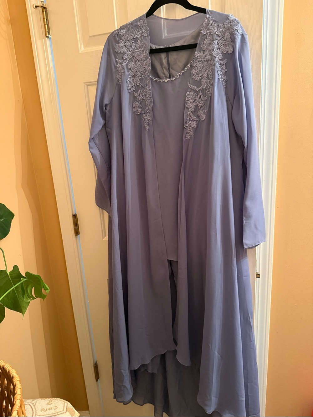 Lavender Lace-Trim Formal 3 piece pant set.